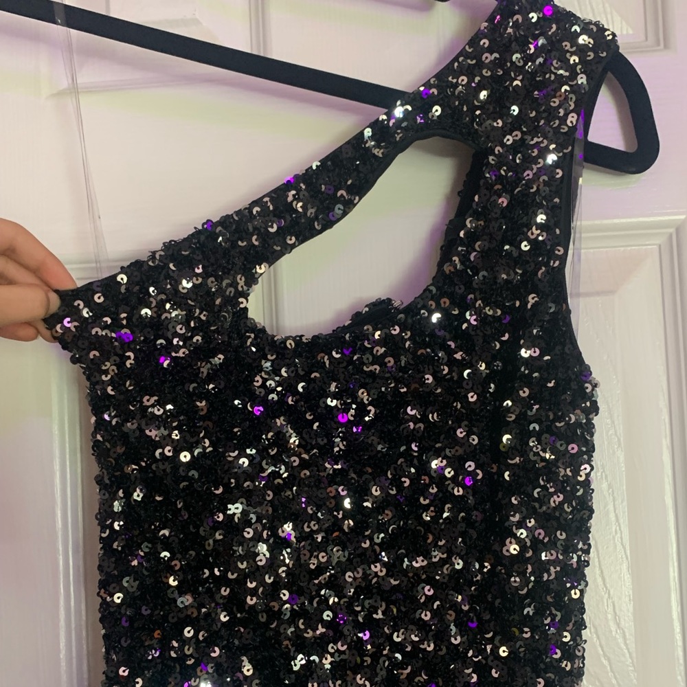 PROM Long Sequin Fashion Nova Dress with Slit and Gorgeous Details